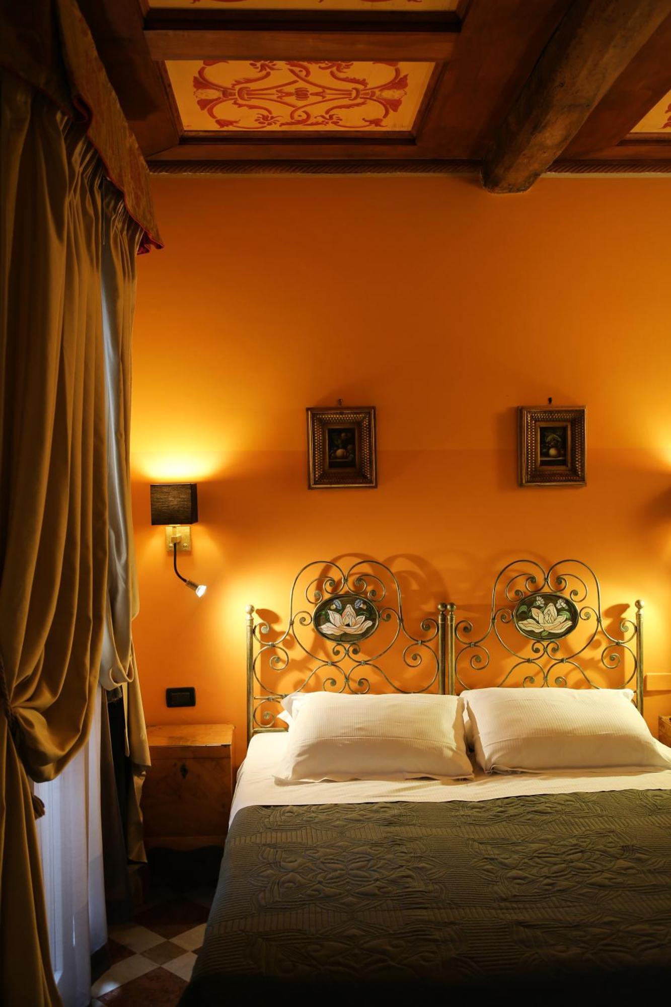 Albergo Delle Drapperie بولونيا المظهر الخارجي الصورة